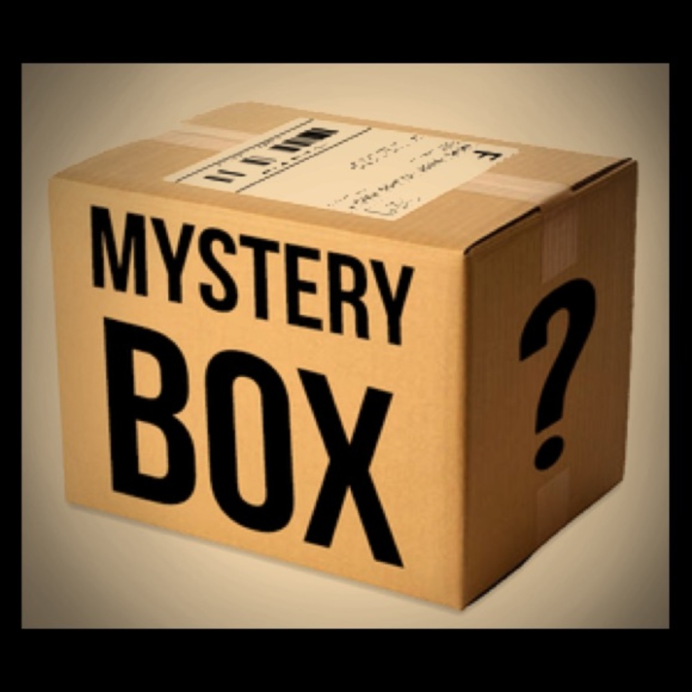 Mystery Box Size 2xl 4 items